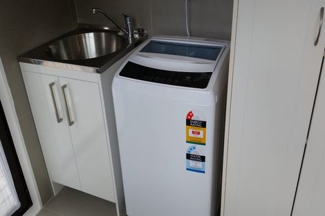 Photo of property in 22 Sarah Place, Farm Cove, Auckland, 2012