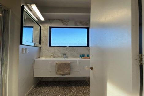 Photo of property in 1/14 Wilisa Rise, Goodwood Heights, Auckland, 2105