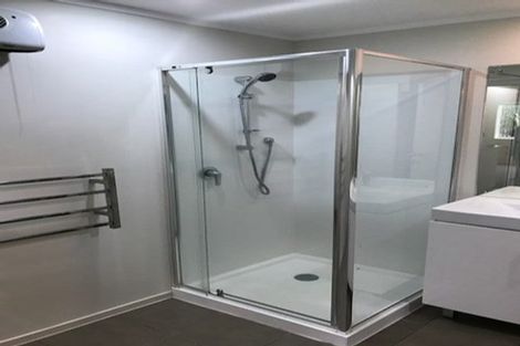 Photo of property in 145 Hutchinsons Road, Bucklands Beach, Auckland, 2014