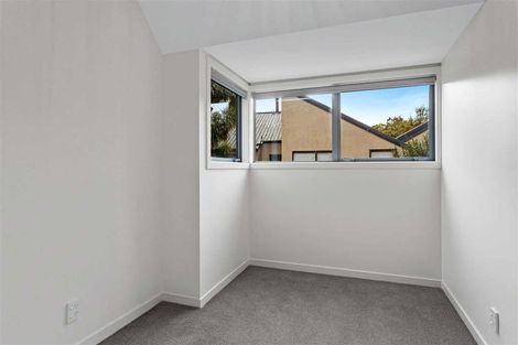 Photo of property in 4 Bridgemere Lane, Cracroft, Christchurch, 8022