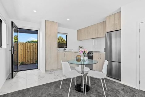 Photo of property in 5/137 Tirimoana Road, Te Atatu South, Auckland, 0602