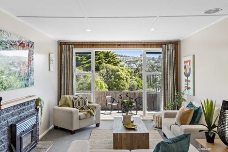 Photo of property in 19 Lynda Avenue, Paparangi, Wellington, 6037