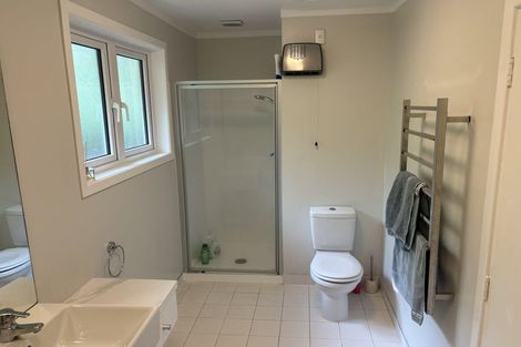 Photo of property in 30 Atkinson Road, Titirangi, Auckland, 0604