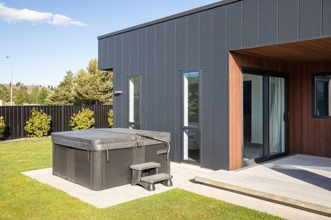 Photo of property in 16 Willoughby Place, Clyde, 9330