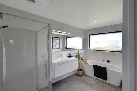 Photo of property in 10 Kinloch Place, Mosgiel, 9024