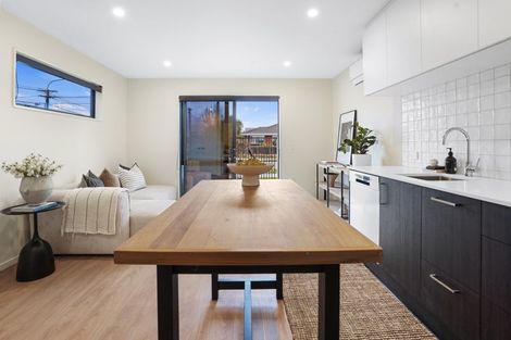 Photo of property in 4/2 Everard Street, Somerfield, Christchurch, 8024