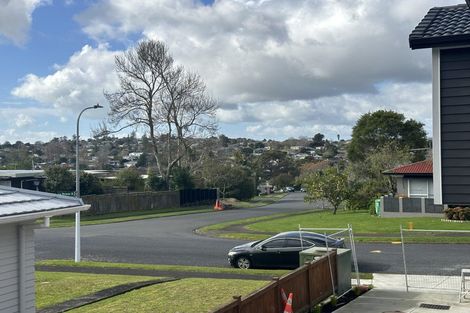 Photo of property in 25b Borrowdace Avenue, Botany Downs, Auckland, 2010