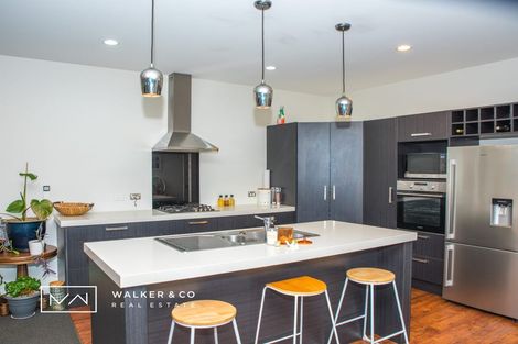 Photo of property in 29 Mcewen Crescent, Riverstone Terraces, Upper Hutt, 5018