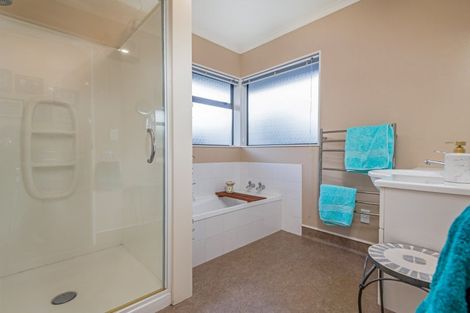 Photo of property in 202a Vogel Street, Roslyn, Palmerston North, 4414