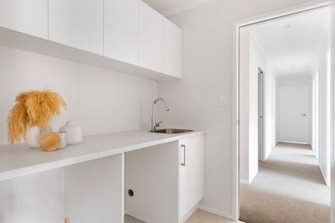 Photo of property in 4 Sapida Close, Papamoa Beach, Papamoa, 3118