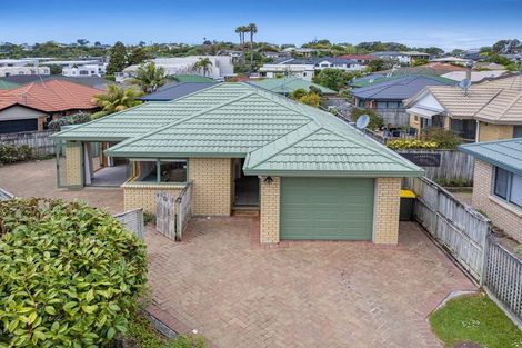 Photo of property in 12 Red Hibiscus Road, Stanmore Bay, Whangaparaoa, 0932