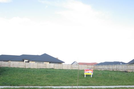 Photo of property in 32 Farringdon Avenue, Rototuna North, Hamilton, 3210