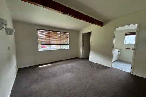 Photo of property in 1 Gosford Drive, Botany Downs, Auckland, 2010