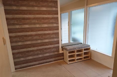 Photo of property in 8 Peter Terrace, Castor Bay, Auckland, 0620