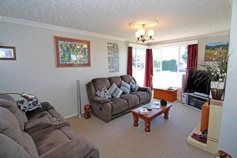 Photo of property in 48 Vardon Road, St Andrews, Hamilton, 3200