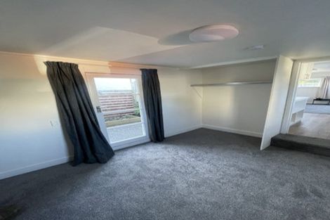 Photo of property in 71 Golf Road, New Lynn, Auckland, 0600