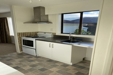 Photo of property in 12 Tui Grove, Elderslea, Upper Hutt, 5018