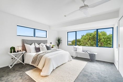 Photo of property in 15 Pine Park Road, Onerahi, Whangarei, 0110