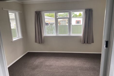 Photo of property in 42 Bowen Street, Levin, 5510