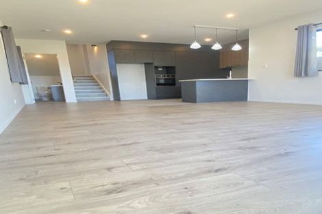 Photo of property in 13b Tenbless Court, Unsworth Heights, Auckland, 0632