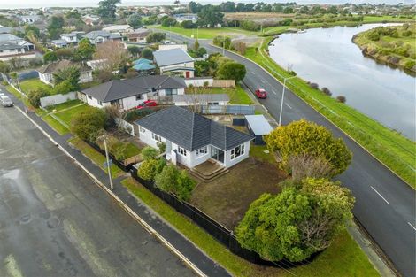 Photo of property in 55 Collingwood Street, New Brighton, Christchurch, 8061