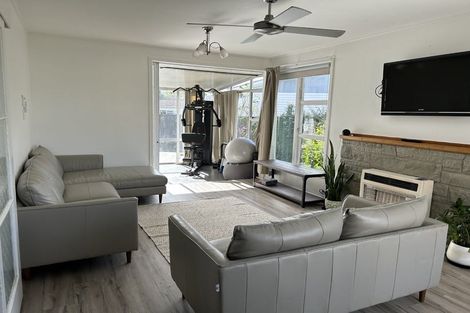 Photo of property in 90 Mount View Road, Melville, Hamilton, 3206