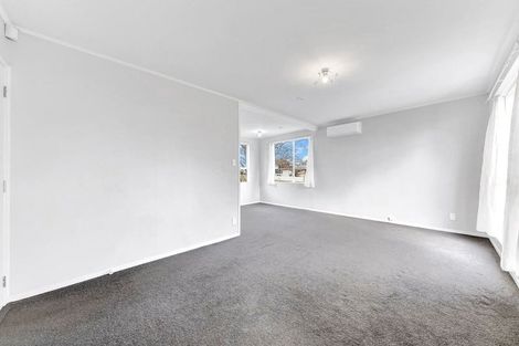 Photo of property in 1/3 Etherton Drive, Weymouth, Auckland, 2103