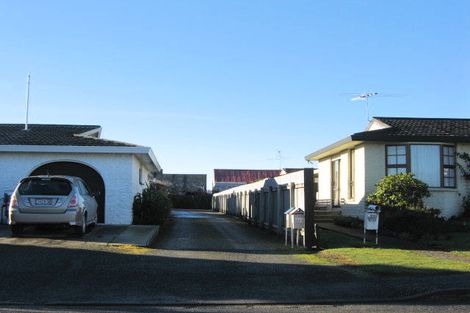 Photo of property in 223a Park Street, Winton, 9720