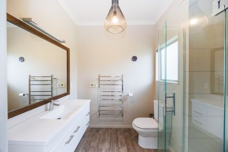 Photo of property in 11 Pastoral Lane, Hokowhitu, Palmerston North, 4410