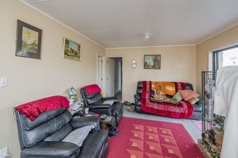 Photo of property in 9 Simcox Street, Otaki Beach, Otaki, 5512