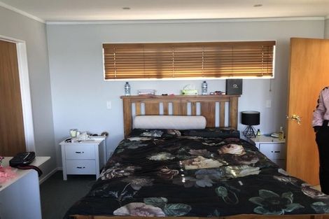 Photo of property in 157 West Harbour Drive, West Harbour, Auckland, 0618
