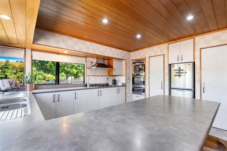 Photo of property in 39a Grand Vue Road, Kawaha Point, Rotorua, 3010