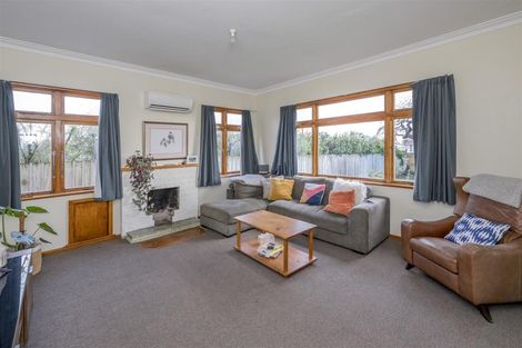 Photo of property in 6 Queenwood Road, Levin, 5510