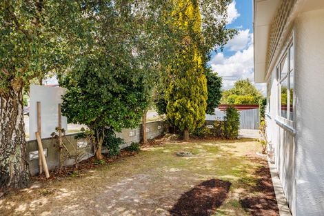 Photo of property in 1 Kiwi Court, Roslyn, Palmerston North, 4414