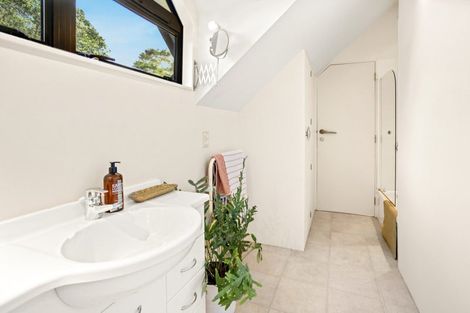 Photo of property in 16 James Clendon Place, Okiato, Russell, 0272