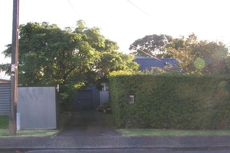 Photo of property in 1/2 Sydney Street, Hauraki, Auckland, 0622