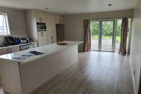 Photo of property in 17 Bodi Place, Te Atatu South, Auckland, 0610