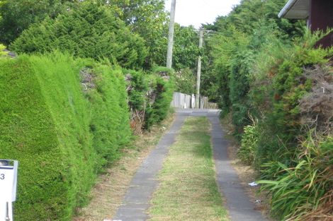 Photo of property in 2/13 Fairclough Road, Beach Haven, Auckland, 0626
