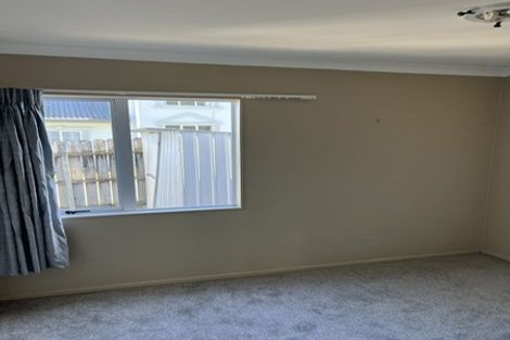 Photo of property in 36 Hugh Green Drive, Pinehill, Auckland, 0632