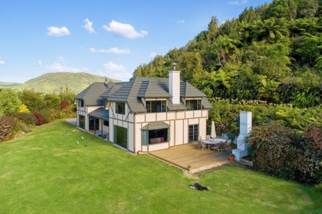 Photo of property in 1064a Tarawera Road, Lake Tarawera, Rotorua, 3076