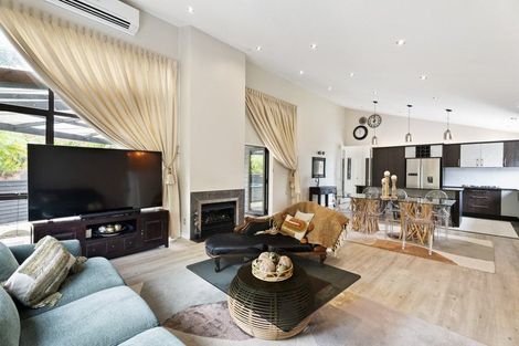 Photo of property in 28 Durbin Court, Greenhithe, Auckland, 0632