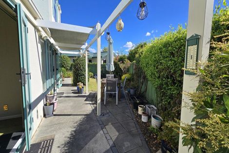 Photo of property in 8 Montague Way, Taradale, Napier, 4112