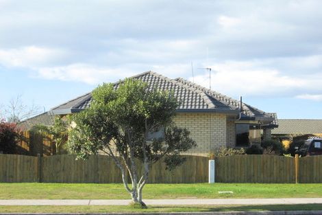 Photo of property in 693 Gloucester Road, Papamoa Beach, Papamoa, 3118