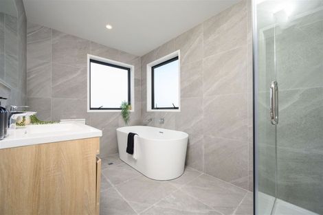 Photo of property in 14 Pohewa Road, Silverdale, 0932