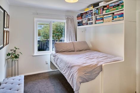 Photo of property in 1 East Grove, Alicetown, Lower Hutt, 5010