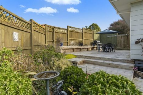 Photo of property in 1 Endeavour Avenue, Welcome Bay, Tauranga, 3112