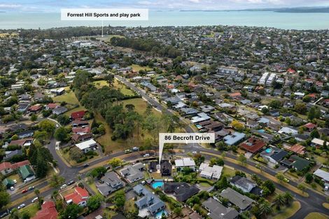 Photo of property in 86 Becroft Drive, Forrest Hill, Auckland, 0620