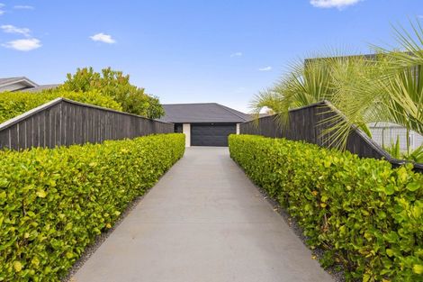 Photo of property in 47 San Priamo Place, Paraparaumu Beach, Paraparaumu, 5032