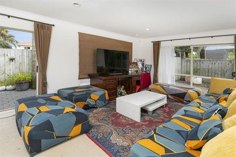 Photo of property in 79a Sturges Road, Henderson, Auckland, 0612