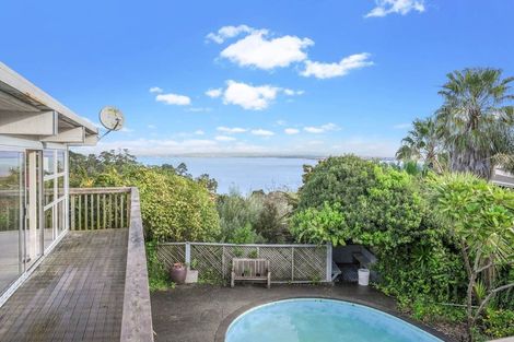Photo of property in 28 Mayall Avenue, Beach Haven, Auckland, 0626